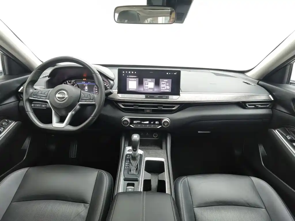 Nissan Teana 2024