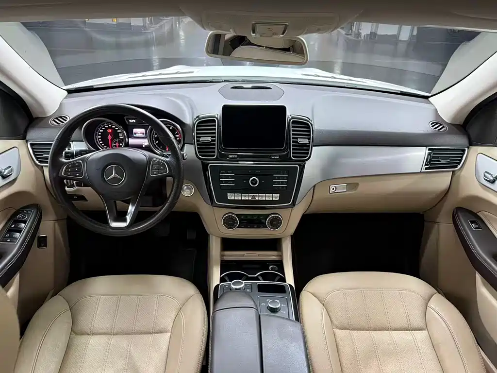 Mercedes-Benz GLE 2016 — фото 10