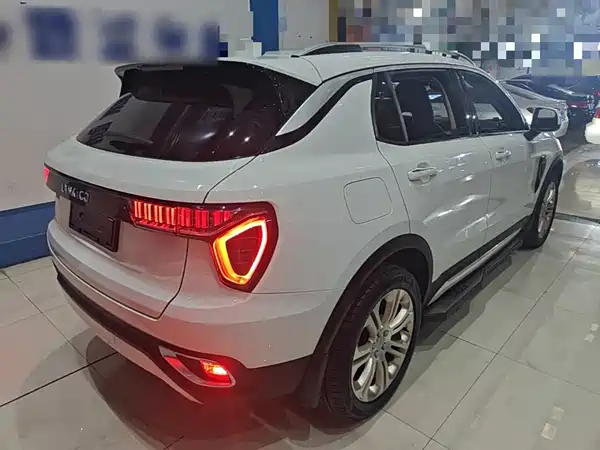 Lynk & Co 01 2019