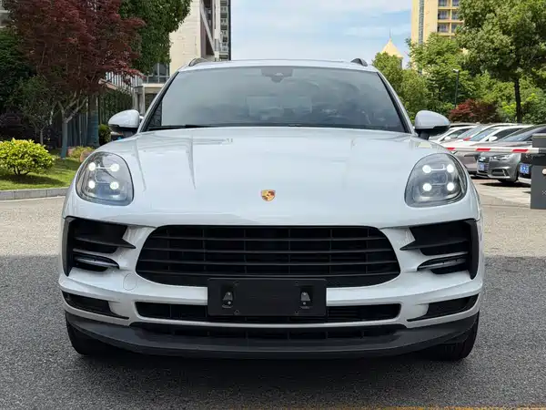Porsche Macan 2021