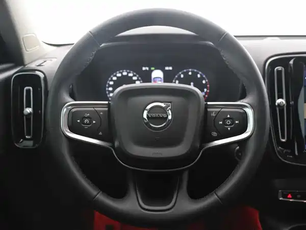 Volvo XC40 2021