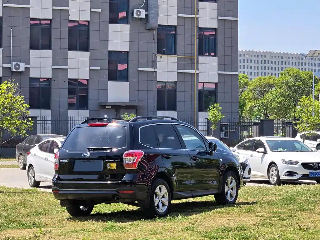 Subaru Forester 2015 — фото 4