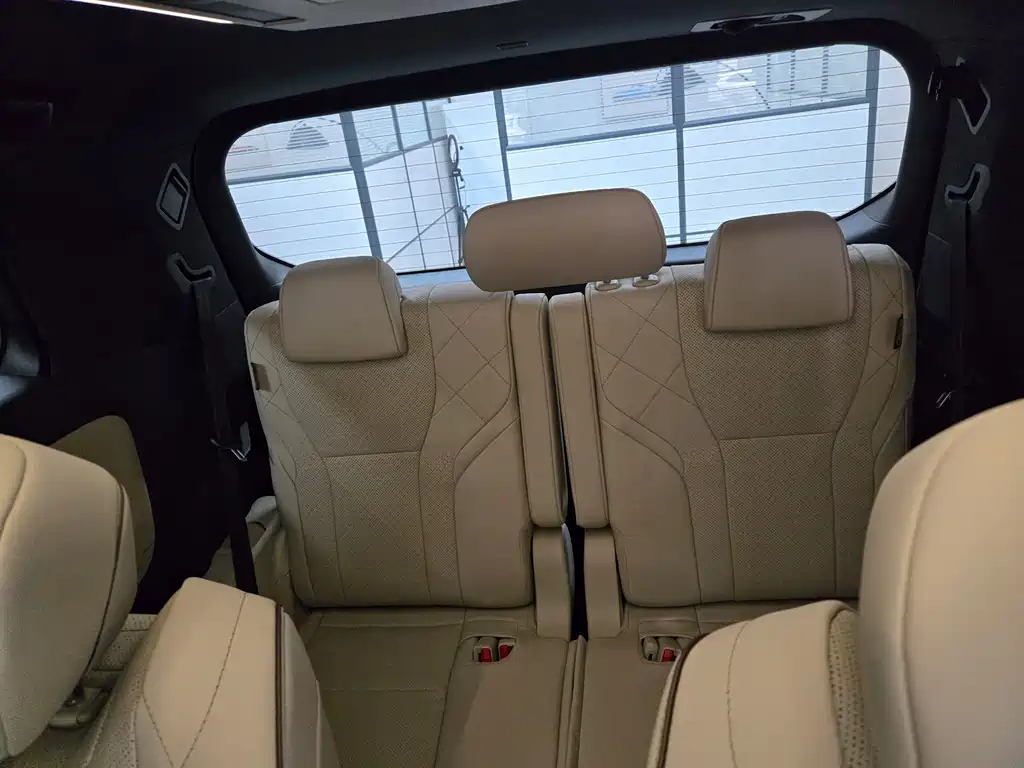 Toyota Alphard 2024 — фото 15