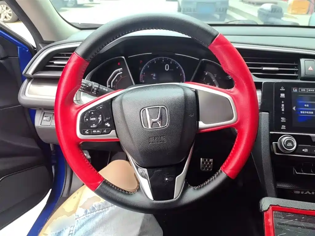 Honda Civic 2019 — фото 10