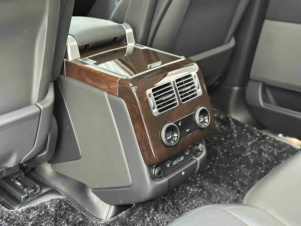 Land Rover Range Rover 2021 — фото 15