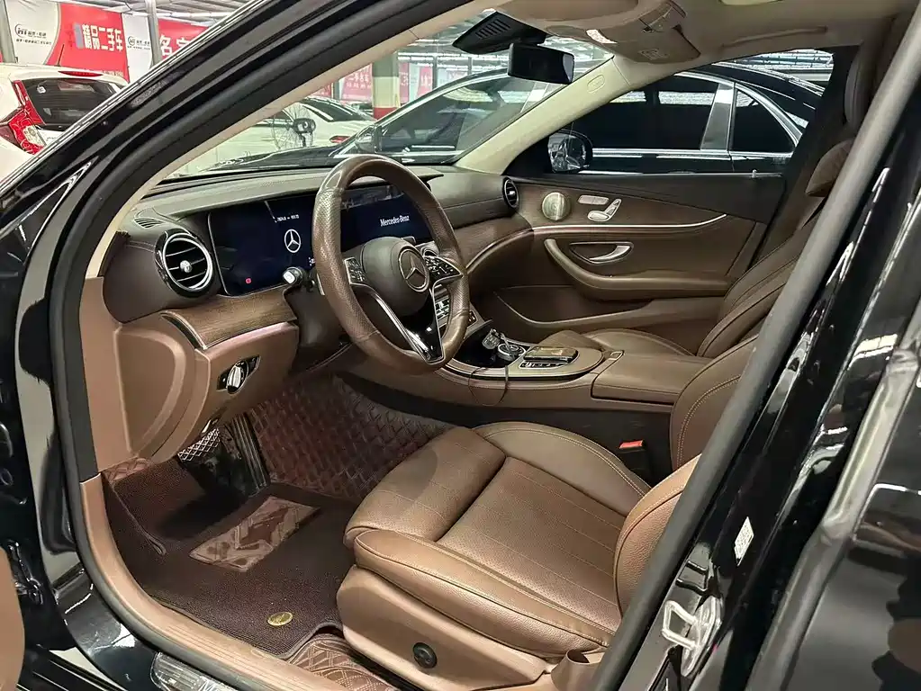 Mercedes-Benz E-Class 2022 — фото 7