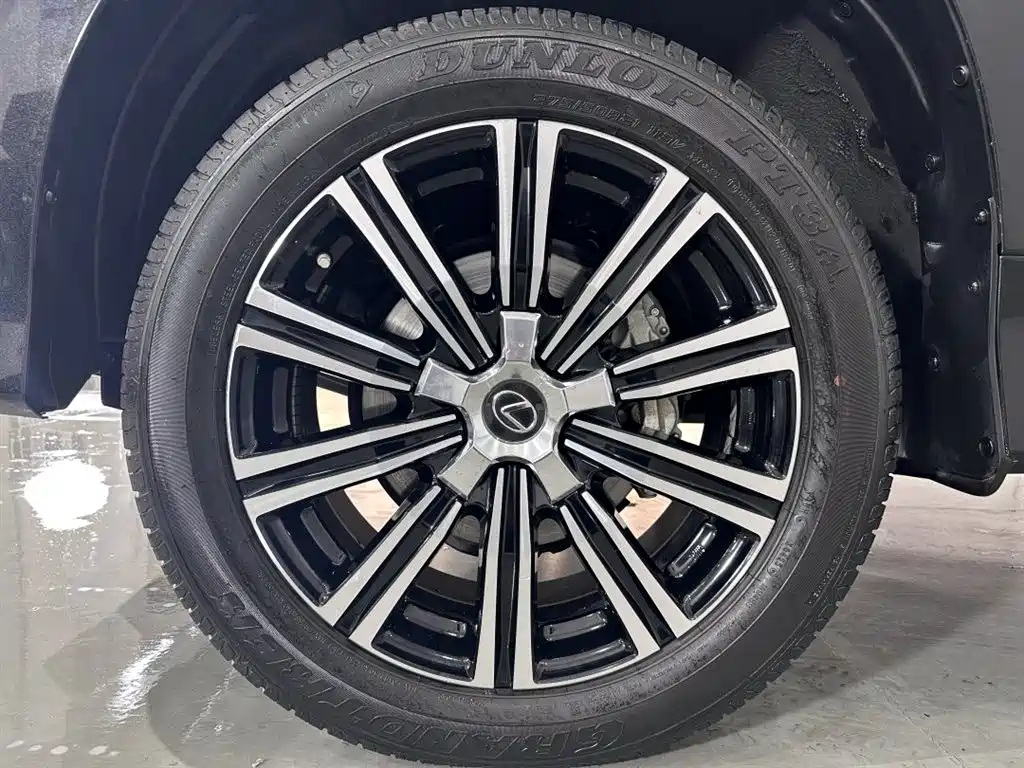 Lexus LX 2020 — фото 12