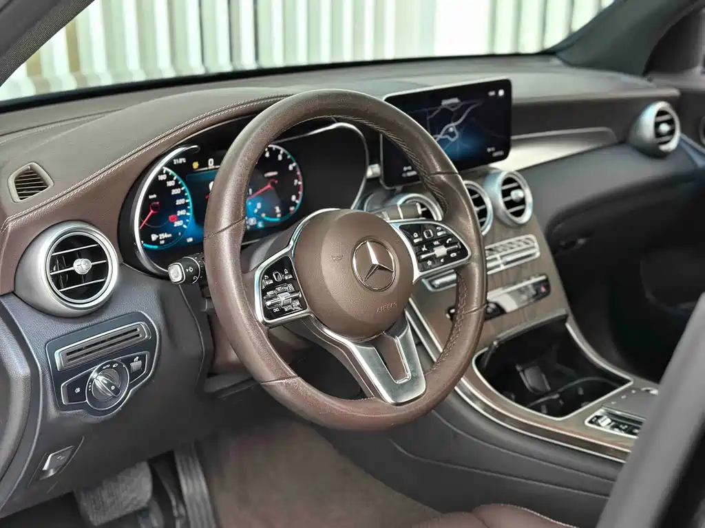 Mercedes-Benz GLC 2022 — фото 10