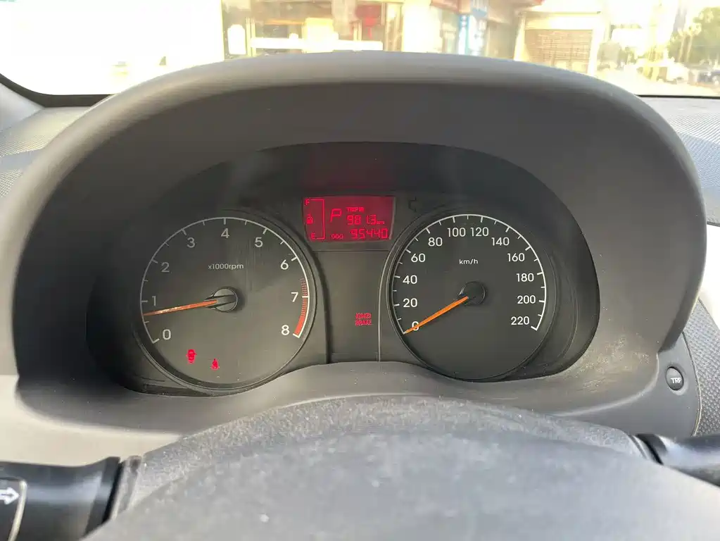 Hyundai Verna 2015 — фото 9