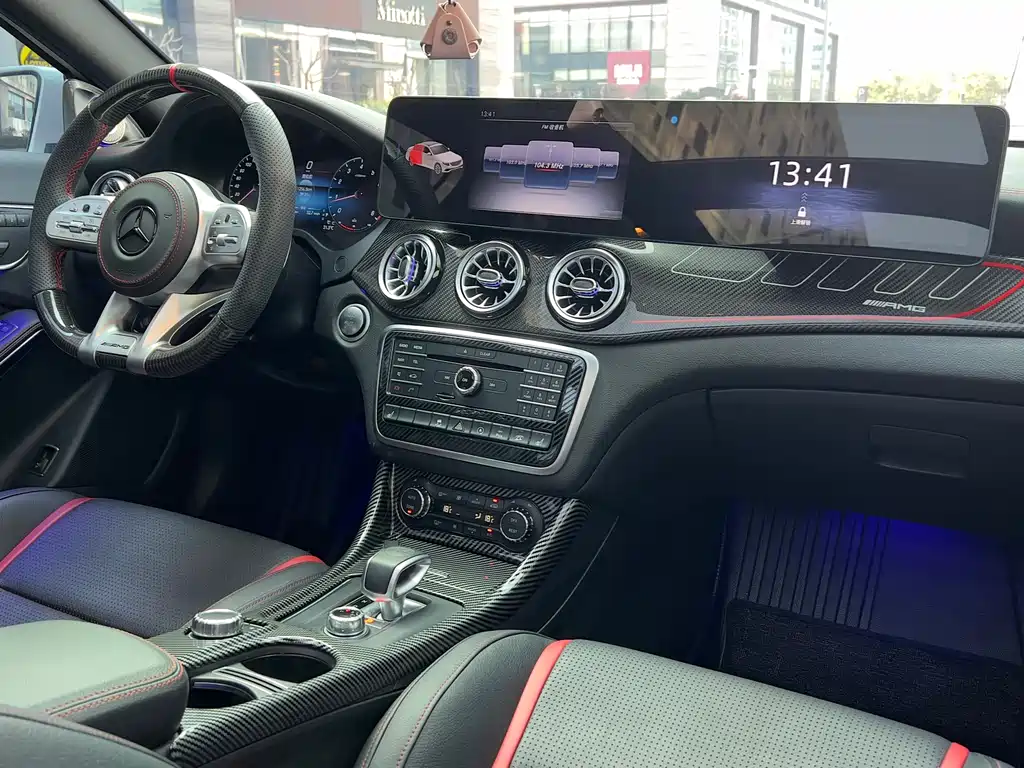 Mercedes-Benz GLA AMG 2016 — фото 15