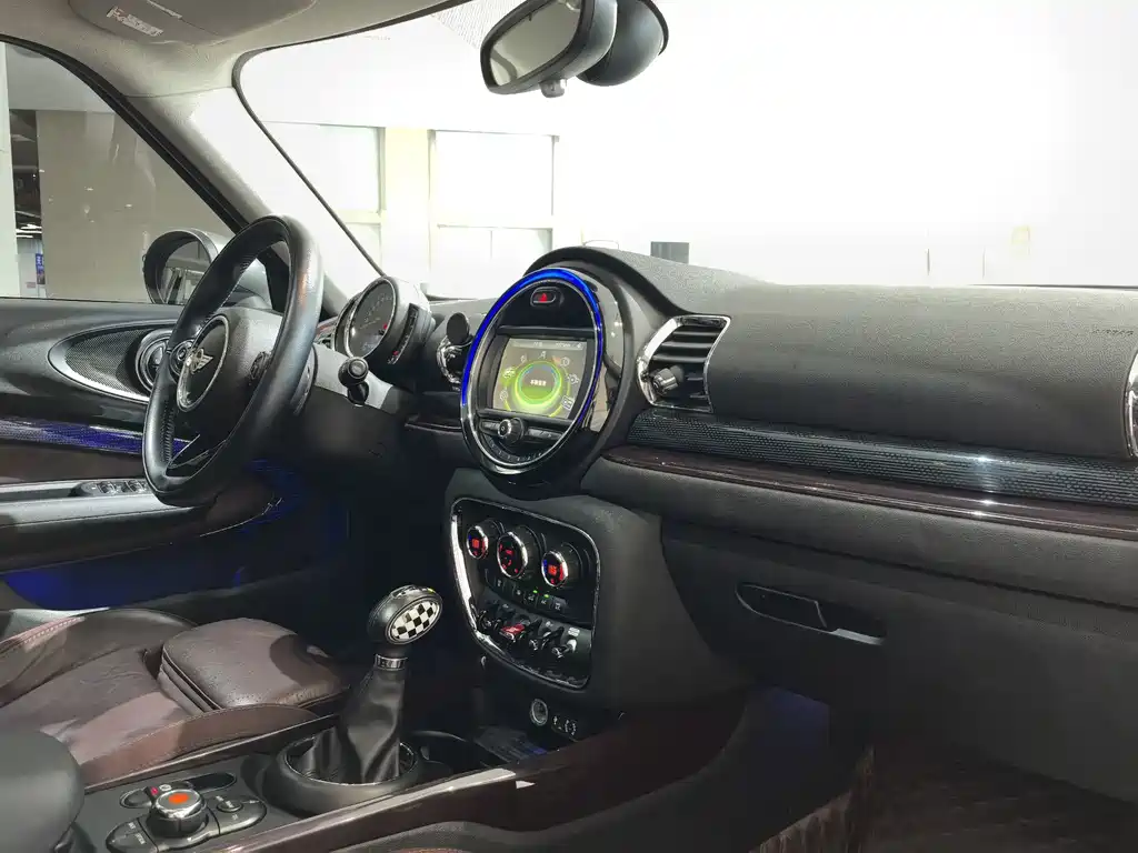 MINI Clubman 2017 — фото 13