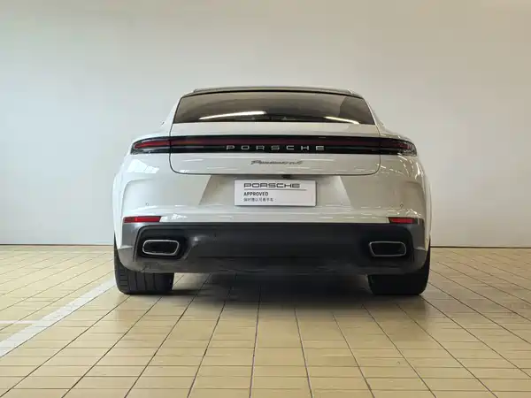 Porsche Panamera 2024