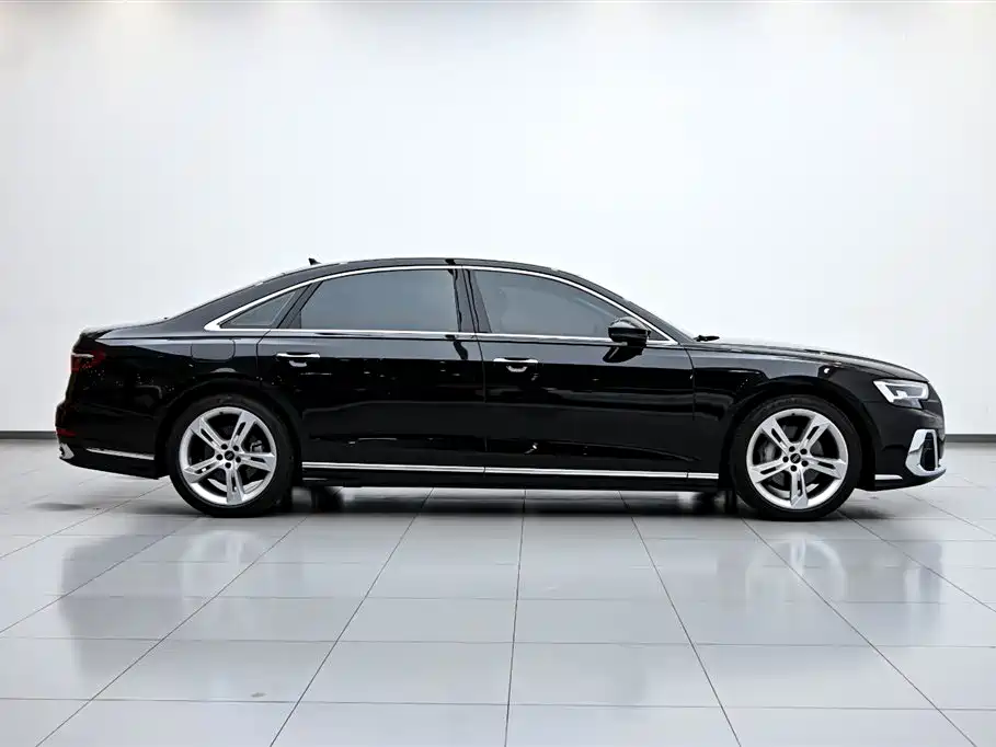 Audi A8 2023
