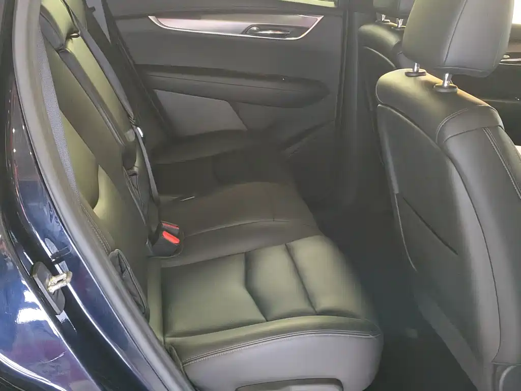 Cadillac XT6 2021 — фото 15