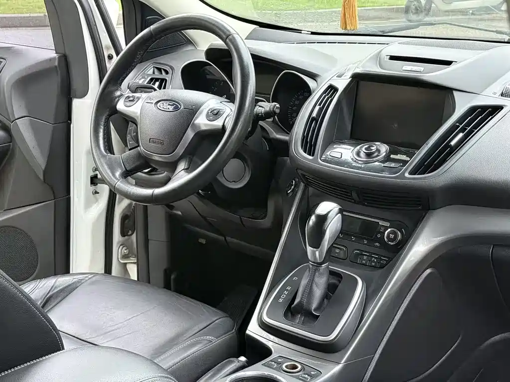 Ford Kuga 2015 — фото 5