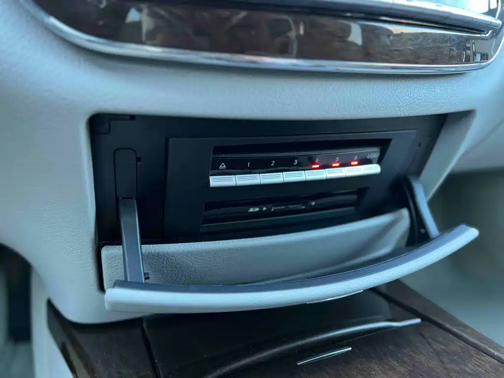 Mercedes-Benz S-Class 2012 — фото 17