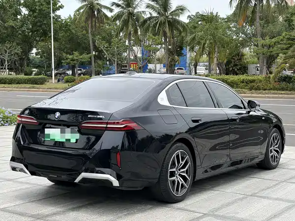 BMW i5 2024