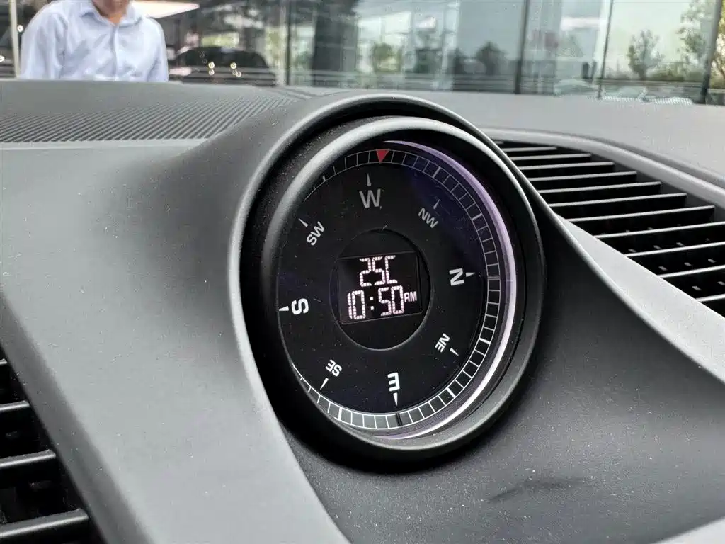Porsche Cayenne 2022 — фото 15