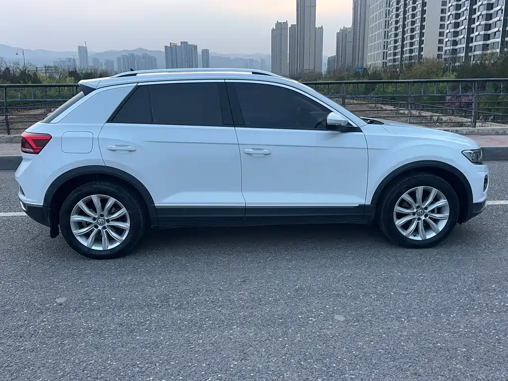 Volkswagen T-Roc 2019 — фото 6