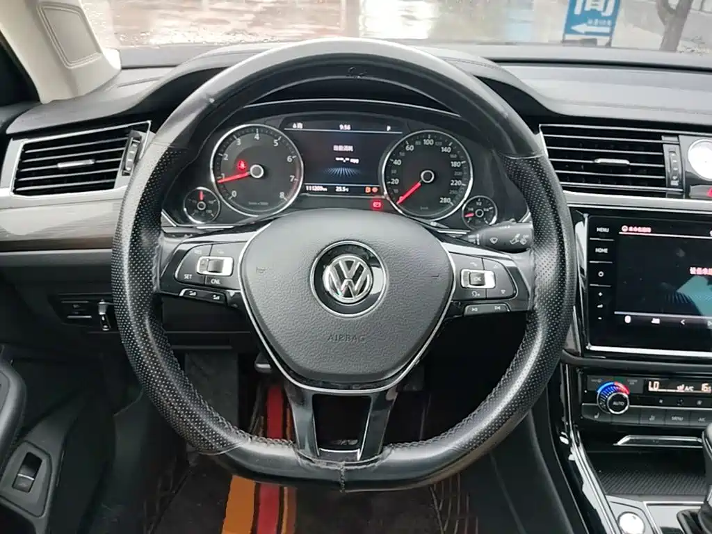 Volkswagen Phideon 2019 — фото 7