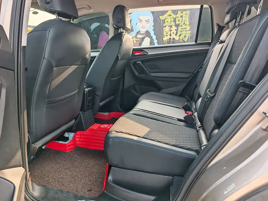 Volkswagen Tiguan L 2018 — фото 11