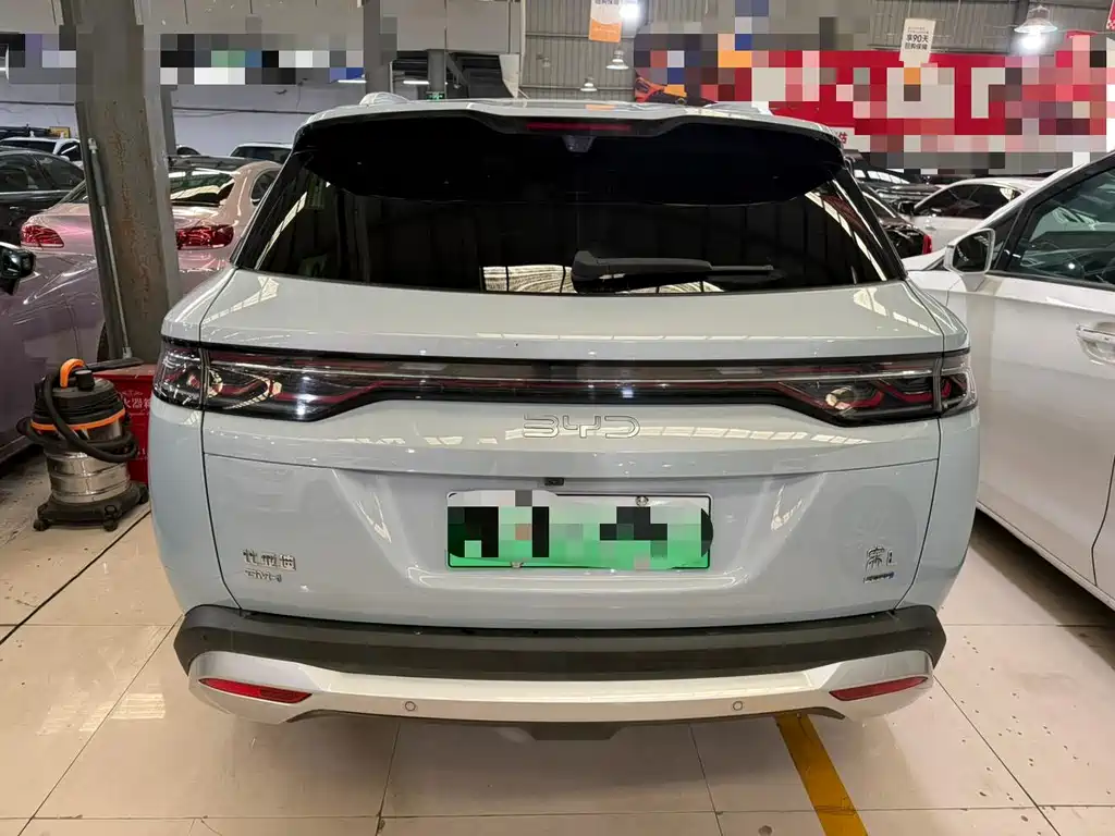 BYD Song L DM-i 2025 — фото 14