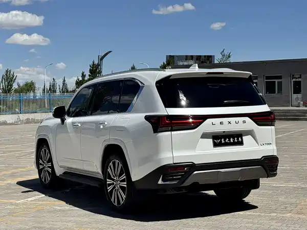 Lexus LX 2026