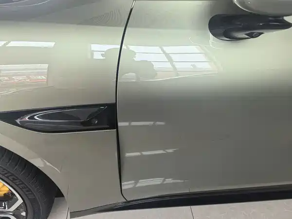 Xiaomi SU7 2024