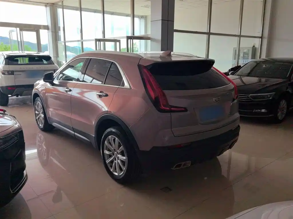 Cadillac XT4 2020 — фото 9