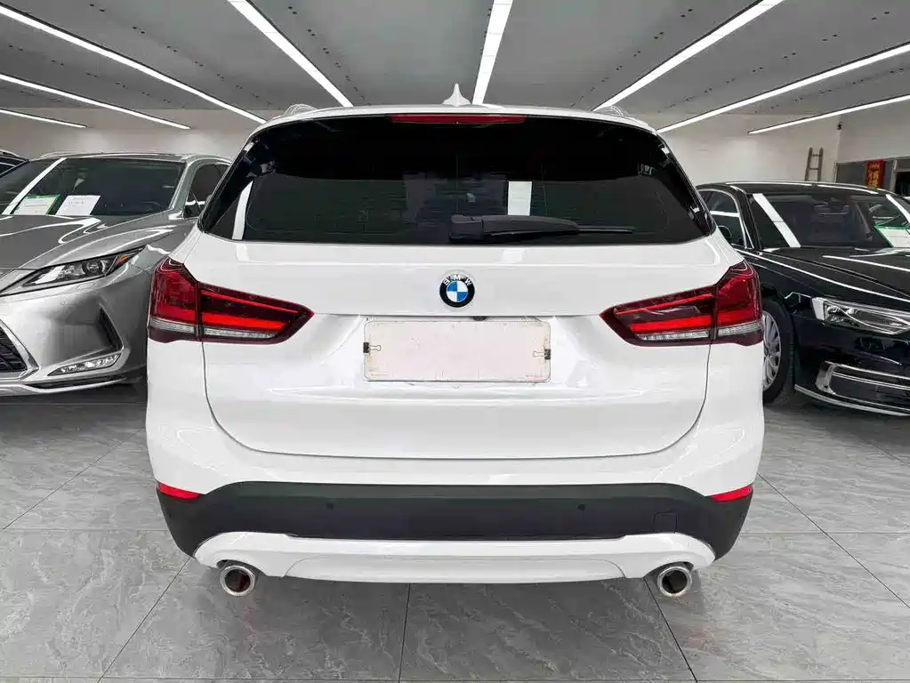BMW X1 2022 — фото 5