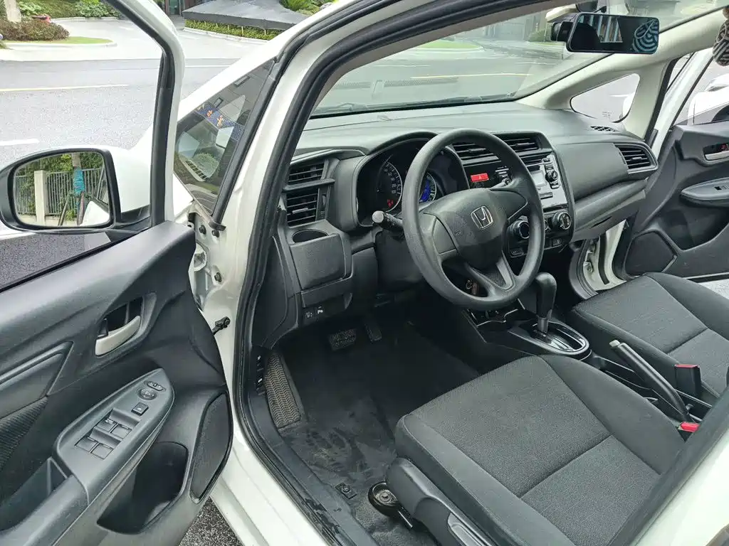 Honda Fit 2018 — фото 14
