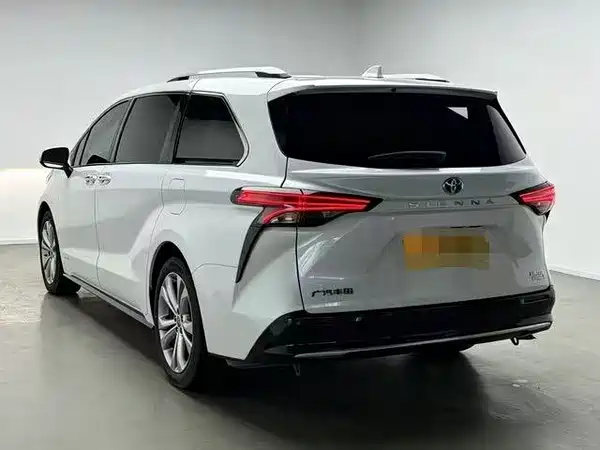 Toyota Sienna 2023