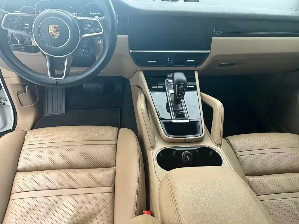 Porsche Cayenne 2019 — фото 8