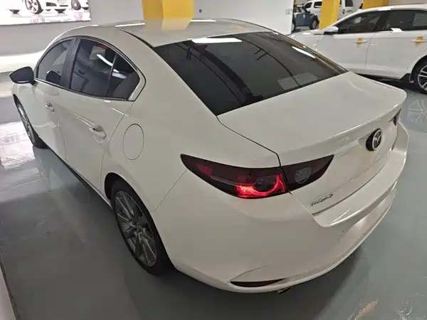 Mazda 3 Axela 2021