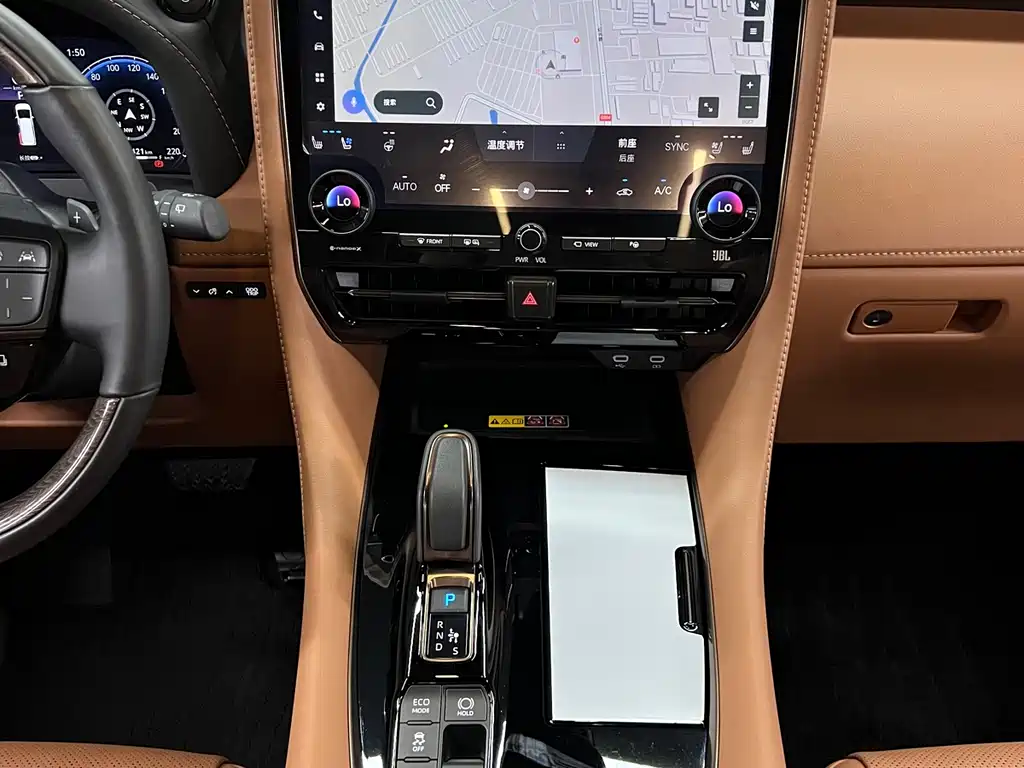 Toyota Vellfire 2023 — фото 18