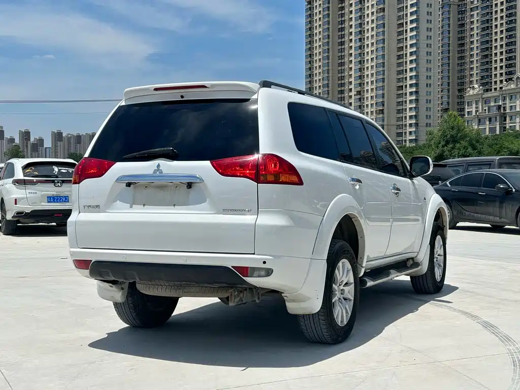 Mitsubishi Pajero Jinchang 2017 — фото 9
