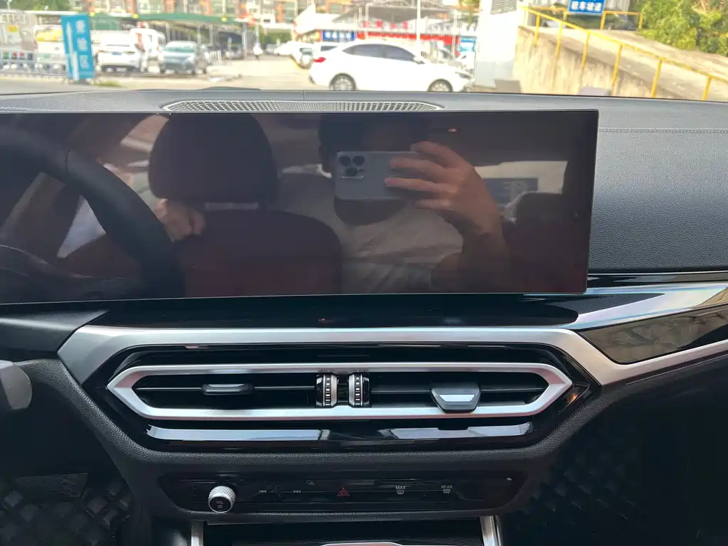 BMW i3 2024 — фото 10
