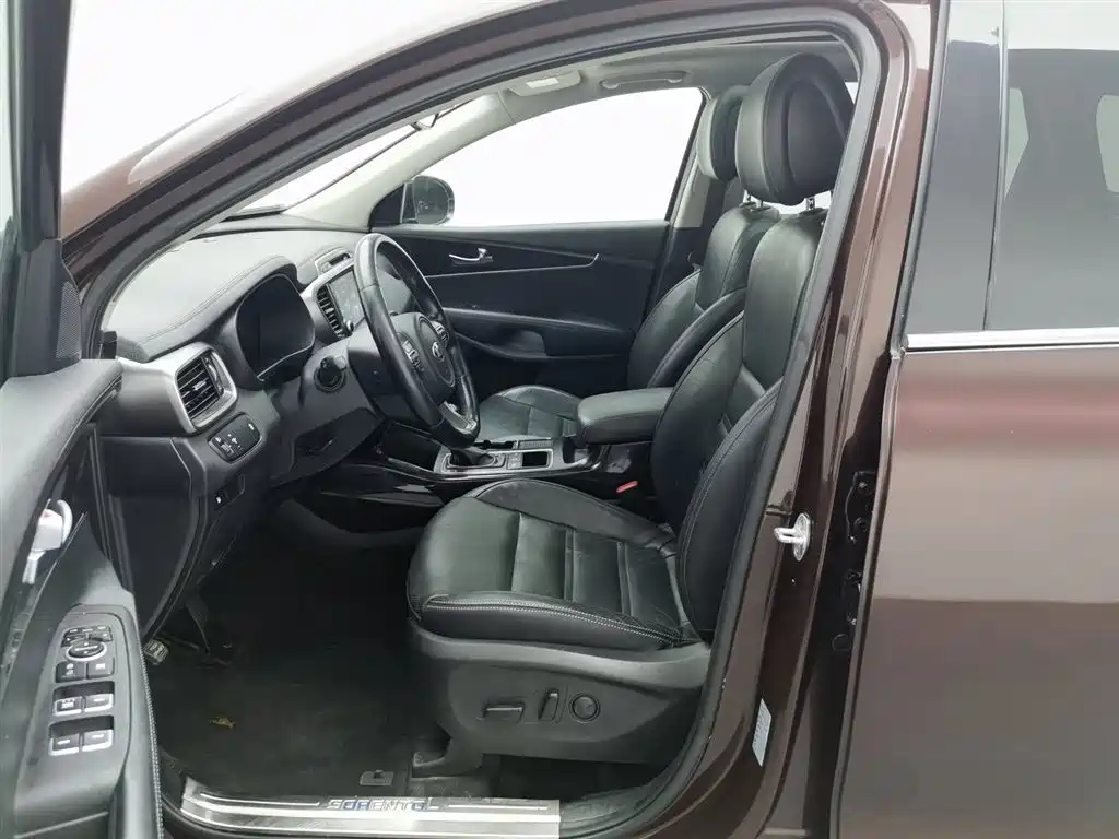 Kia Sorento 2018 — фото 10