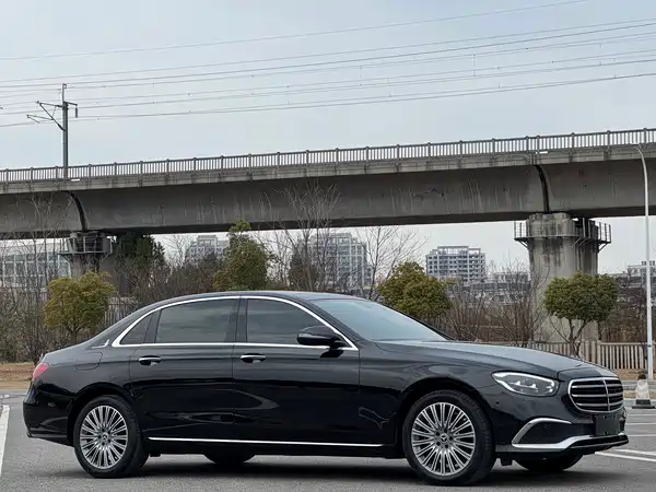 Mercedes-Benz E-Class 2022