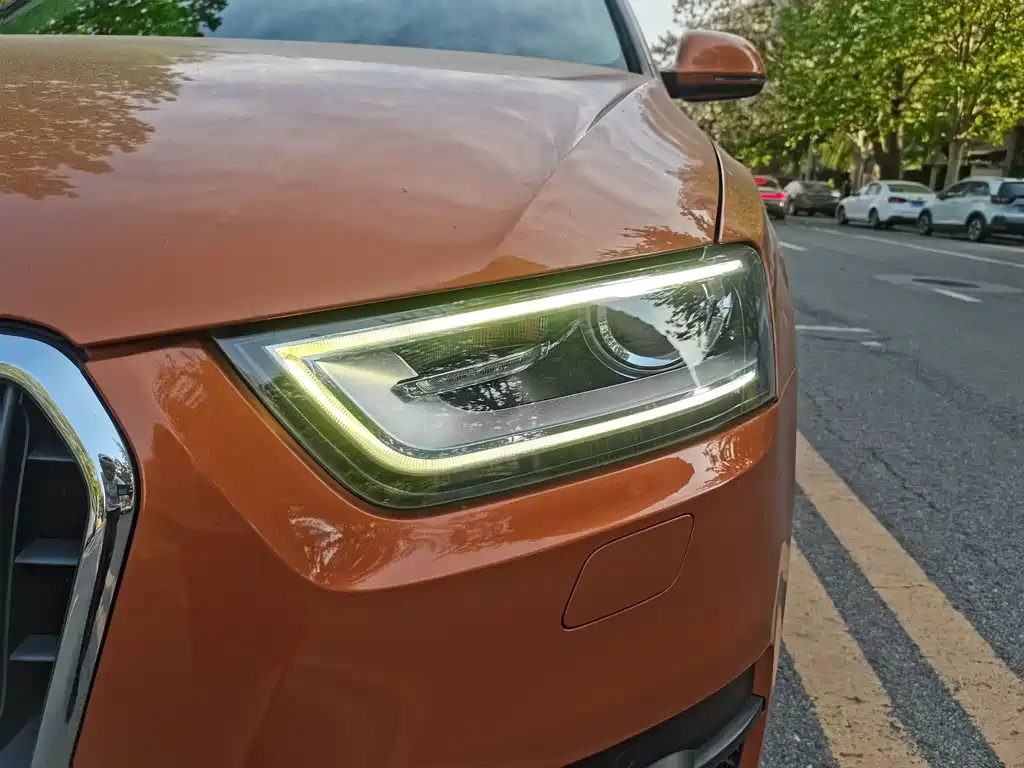 Audi Q3 2015 — фото 10