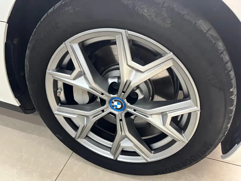 BMW i3 2024 — фото 4