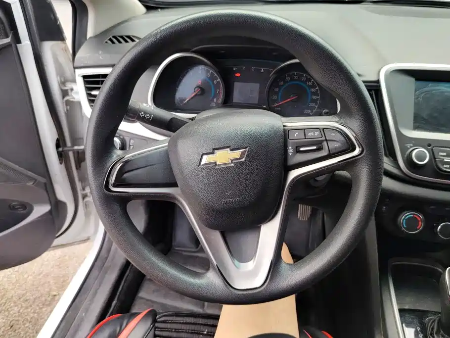 Chevrolet Cavalier 2018 — фото 15