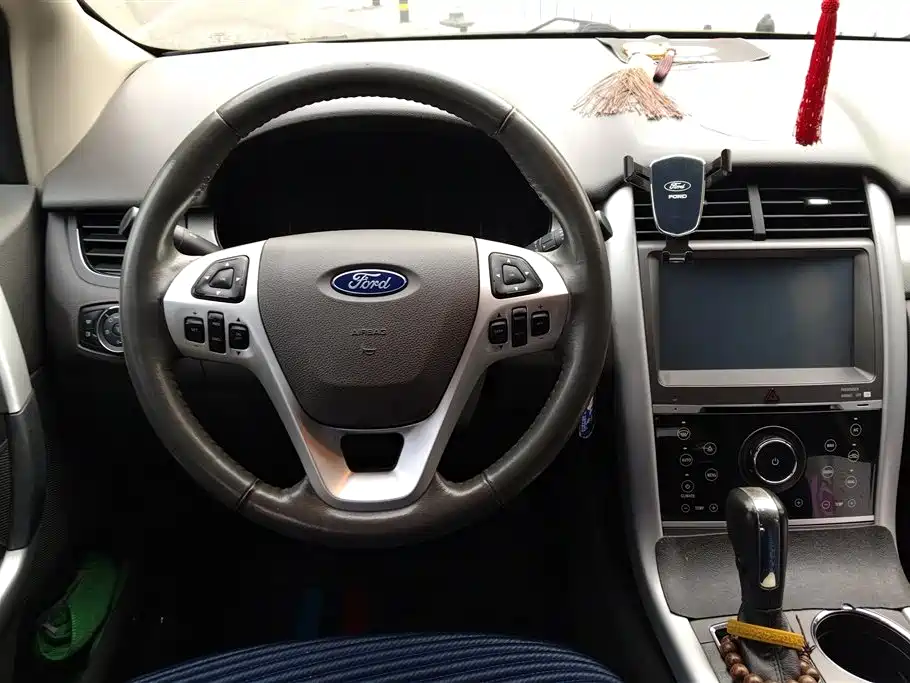 Ford Edge 2015 — фото 15