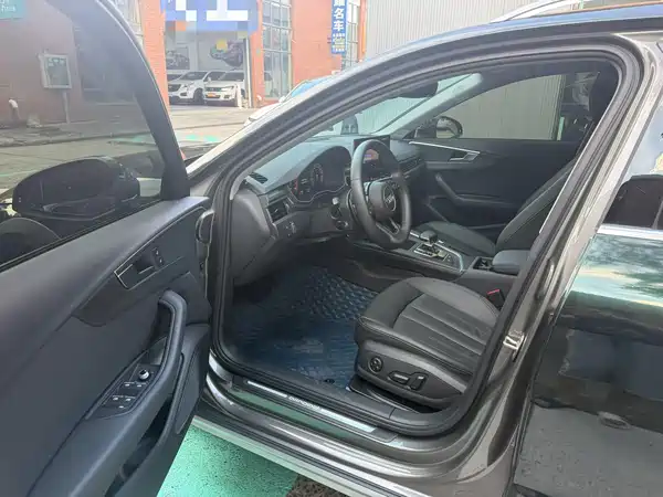 Audi A4 2022