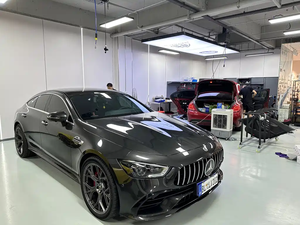Mercedes-Benz AMG GT 2025 — фото 2