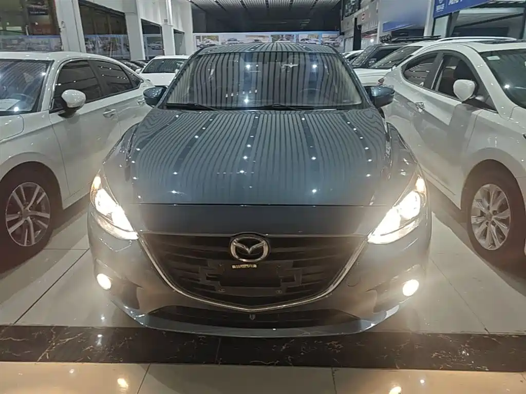 Mazda 3 Axela 2016 — фото 3