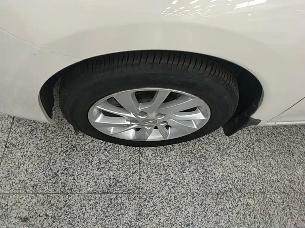 Nissan Tiida 2019 — фото 23