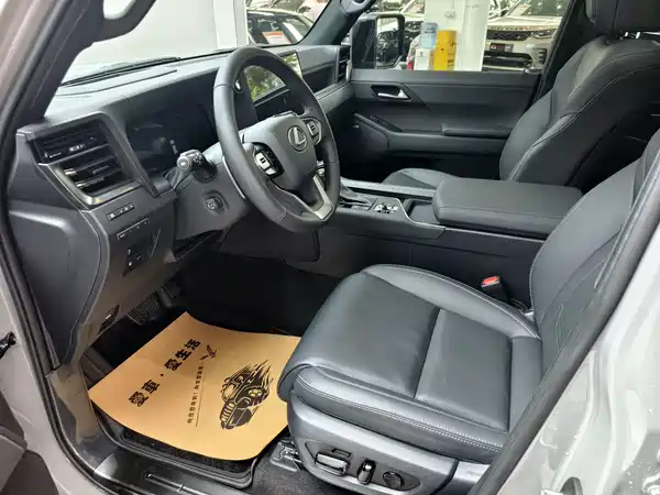 Lexus GX 2024