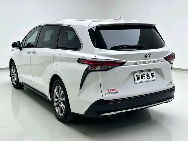 Toyota Sienna 2025