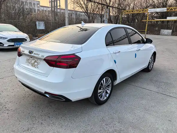 Geely Emgrand 2018